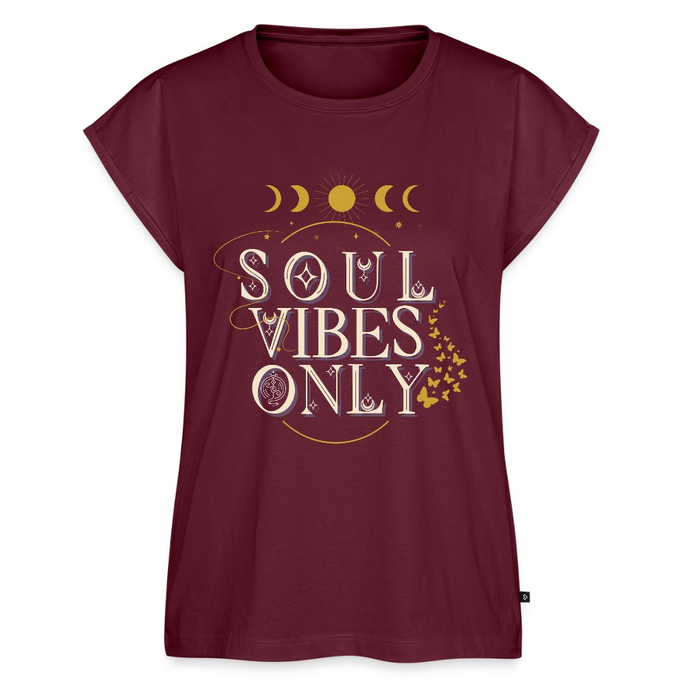 A soul vibes Women's Roll Cuff T-Shirt - burgundy
